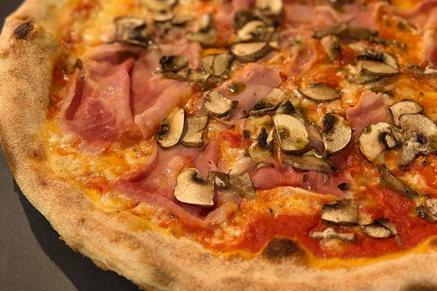 Pizzeria Campisis Marbella Image